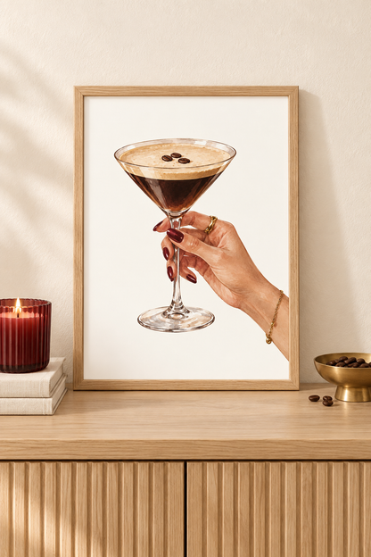 Affiche Espresso Martini A4 – Cocktail & Main Élégante – Décoration Murale Cuisine, Bar & Café